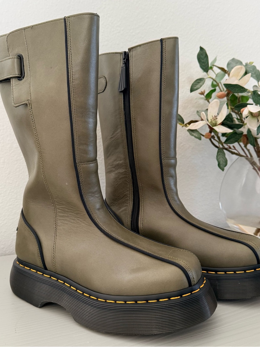 Dr. Martens Buzz Hi Olive Green 7